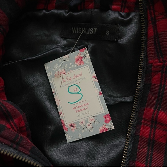 Wishlist Quilted Vest - Picture 7 of 7